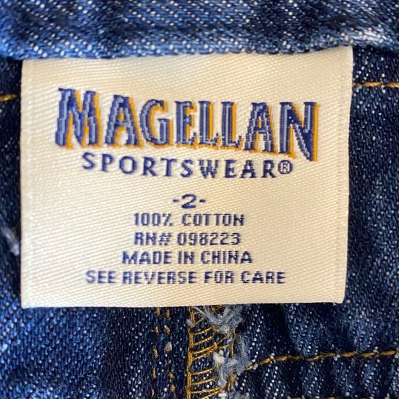 Magellan Sportswear cropped denim jeans, size 2 - Picture 10 of 11